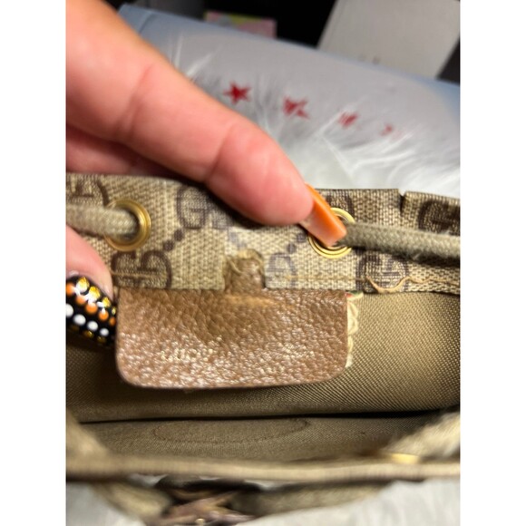 Vintage Gucci GG Supreme drawstring pouch “Kinchaku”. MSRP $400-700. With COA - Picture 3 of 8